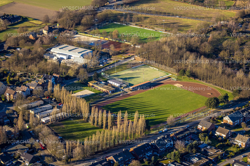 Bottrop240107831 | Luftbild, Bezirkssportanlage Fußballstadion VfB Kirchhellen 1920 e.V., Kirchhellen, Bottrop, Ruhrgebiet, Nordrhein-Westfalen, Deutschland
