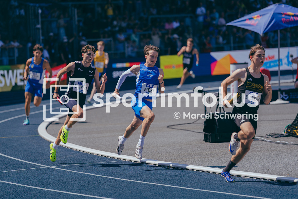 Deutsche Meisterschaften der Frauen und Männer 2026 | Nick Bo Sluyter, StG Recklinghausen-Hamm, Milan Merl, TV Wattenscheid 01, U20 4x400-Meter-Staffel, Deutsche Meisterschaften der Frauen und Männer 2026, Lohrheidestadion Bochum-Wattenscheid, 25.07.2026. Foto: Marcel Schwering / sportimfokus - Realisiert mit Pictrs.com