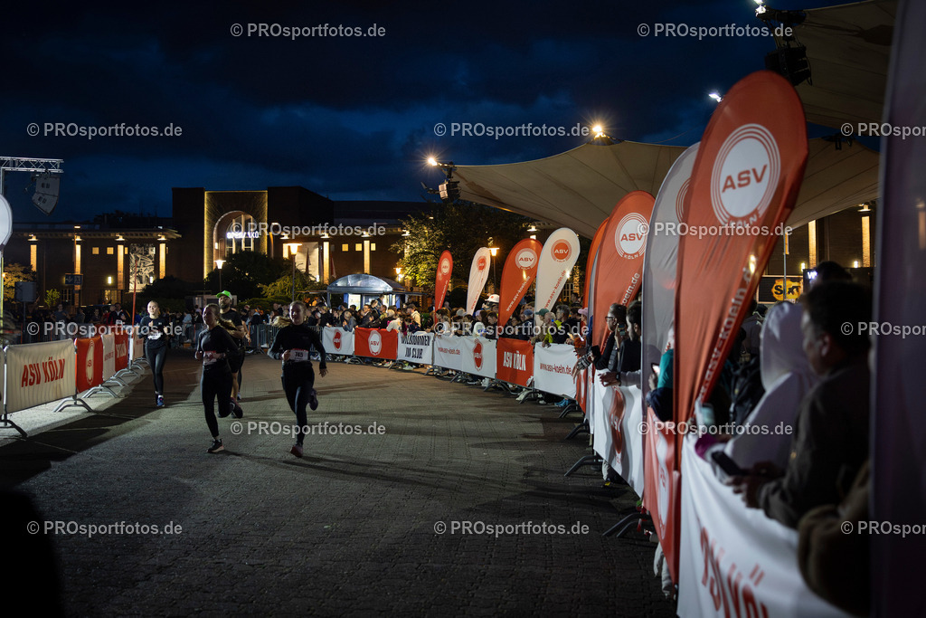 22. ASV Nachtlauf; Koeln, 28.05.25 | Impressionen vom 22. ASV Nachtlauf am 28.05.25 am Tanzbrunnen in Koeln. Foto: BEAUTIFUL SPORTS/Axel Kohring