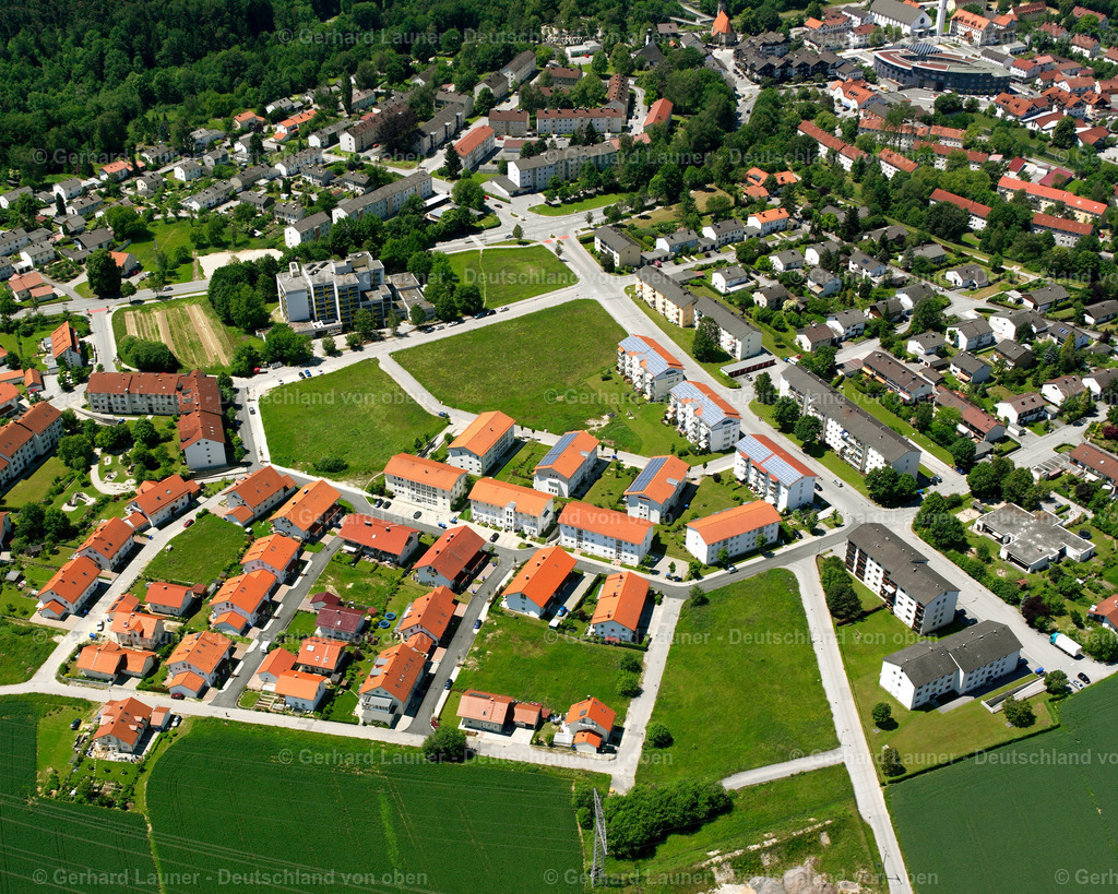 2600502 | THALHAUSEN 09.06.2006 Wohngebiet einer Einfamilienhaus- Siedlung  in Thalhausen im Bundesland Bayern, Deutschland // Single-family residential area of settlement  in Thalhausen in the state Bavaria, Germany Foto: Gerhard Launer