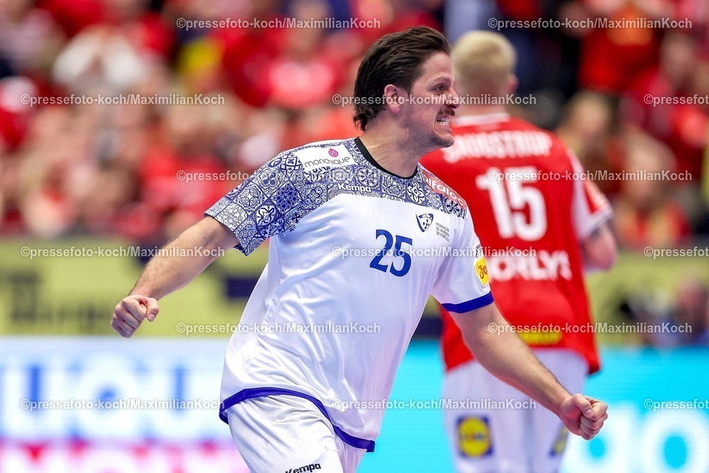 EHF20012602121 | 20.01.2026, Handball, Men's EHF EURO 2026, Dänemark - Portugal, Jyske Bank Boxen in Herning, Dänemark, Preliminary Round:  Antonio Antunes Baeta Rodrigues Areia (Portugal #25) jubelnd