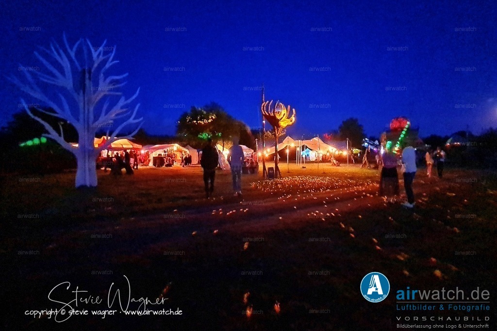 Bachblyten® Festival 2023 | Entdecken Sie atemberaubende Luftbilder und Fotografien auf airwatch.de - Tauchen Sie ein in eine Welt voller faszinierender Aufnahmen aus der Vogelperspektive.