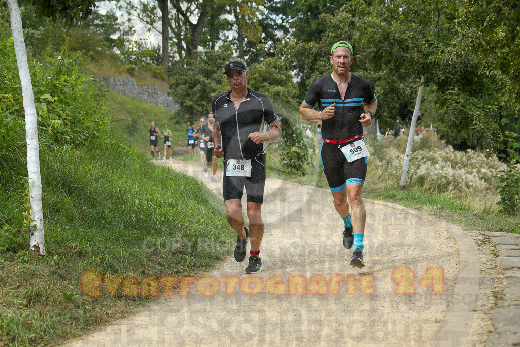 250824_1346_EX1_3601 | Sportfotografie im Rhein-Sieg Kreis, Köln, Bonn, NRW, Rheinland Pfalz, Hessen, etc. Unser Tätigkeitsfeld umfasst den Laufsport vom Volkslauf über den Marathon, Duathlon, Triathon bis zum Ultralauf wie Kölnpfad Ultra oder Schindertrail.