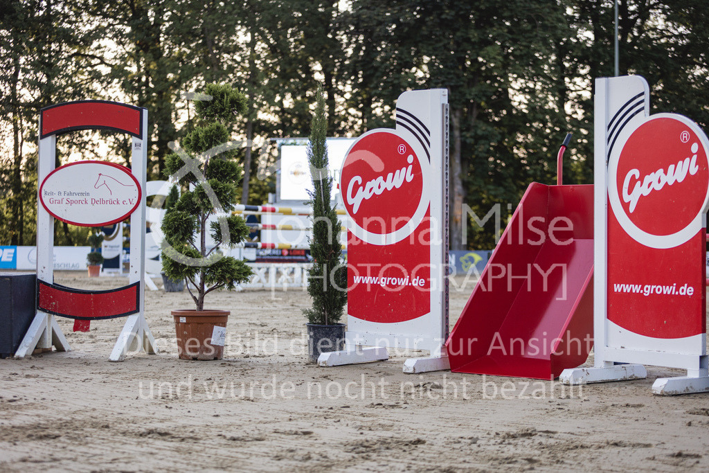 230826_Delbrueck_S1-Spr-974 | Deine schönsten Turniermomente als professionelle Fotos! Entdecke hochwertige Pferdesport-Fotografie im Online-Shop. Jetzt Fotos finden & bestellen!