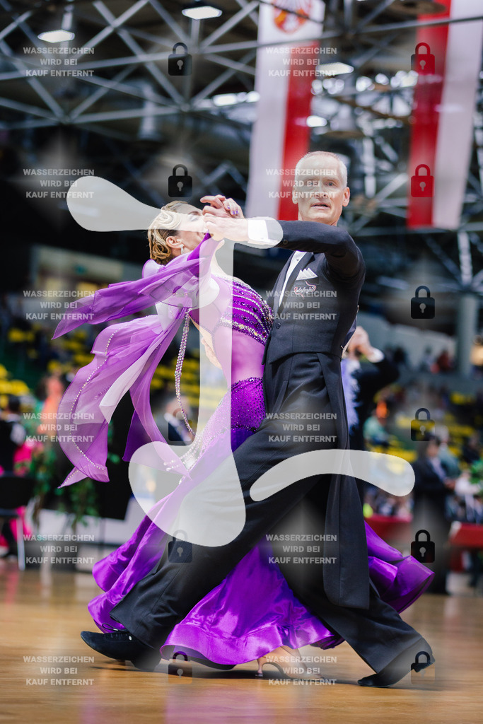Hessen Tanzt WDSF Open Senior III Standard 73rd (200) Dr. Thomas Aicher _ Dr. Sibylle Aicher (Tanzclub Blau-Gold Regensburg)-2025-05-17-8018 | Webshop for digital downloads and prints of dance sport, event & show photographer Julian Link - Realisiert mit Pictrs.com