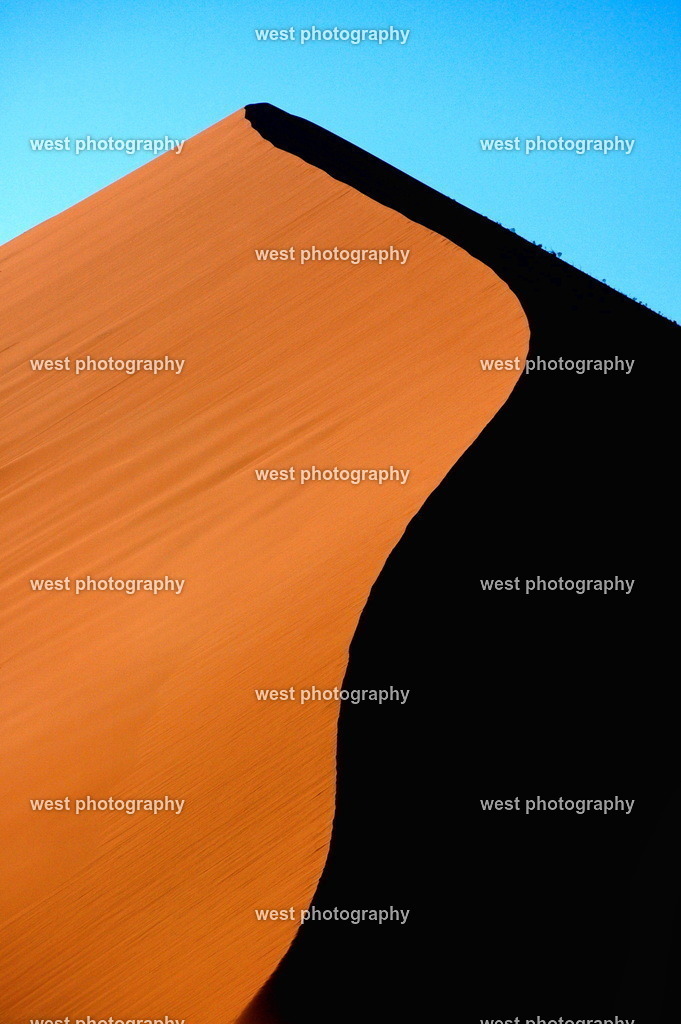 rot-schwarzer Sand - NAM 2007 | west photography - Realisiert mit Pictrs.com