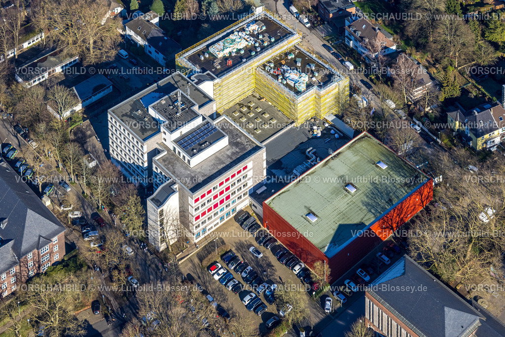 Muelheim230201041 | Luftbild, Otto-Pankok-Schule mit Baustelle Bauarbeiten, Städt. Realschule Stadtmitte, Polizeiinspektion 4-Polizeiwache,  
Altstadt I - Südost, Mülheim an der Ruhr, Ruhrgebiet, Nordrhein-Westfalen, Deutschland