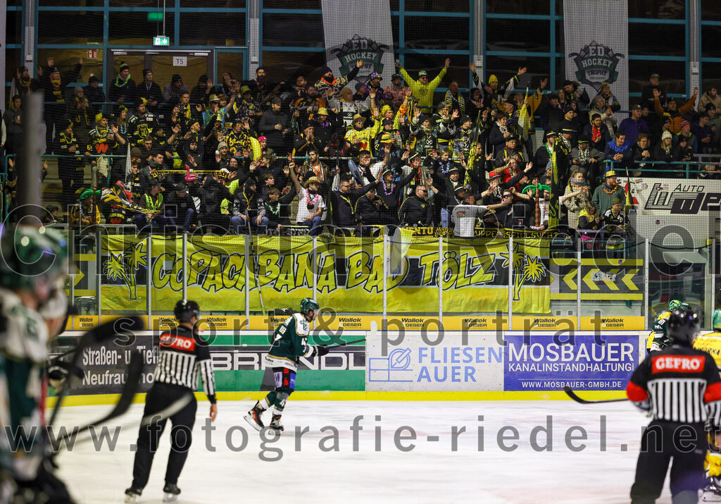 2025-12-19_085_TSV_Erding_gegen_Toelzer_Loewen | Erding, Deutschland, 19.12.2025:Eishockey, Oberliga Süd 2025 / 2026, 27. Spieltag, TSV Erding gegen Tölzer Löwen, Endergebnis: 2:5Foto: Christian Riedel / fotografie-riedel.net