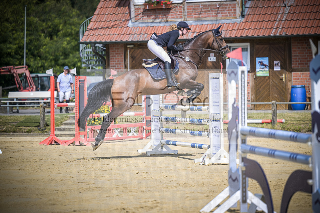 DOS_7346 | Entdecke hochwertige Reitturnierfotos von Foto Oger. Professionell, emotional und authentisch – jetzt Lieblingsmomente im Shop bestellen.Deutschlandweite Turnierfotografie. - Realisiert mit Pictrs.com