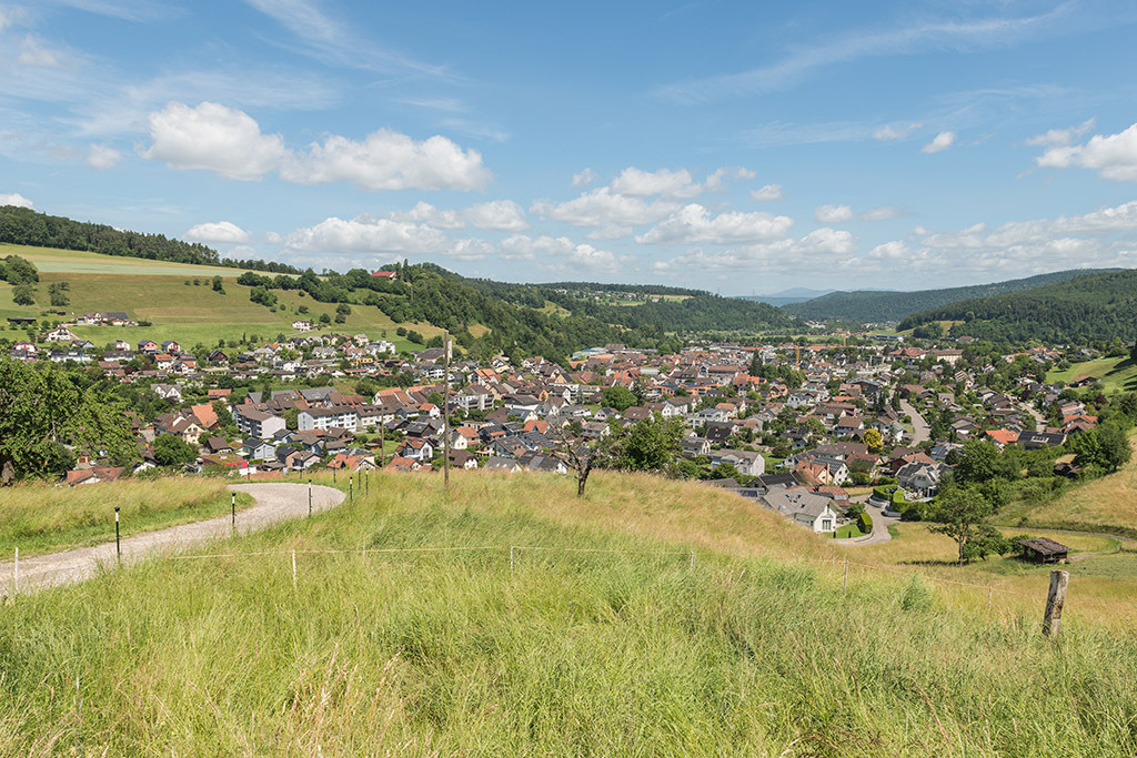 Blick aufs Dorf | in Bubendorf, Baselland, Schweiz. - Realisiert mit Pictrs.com
