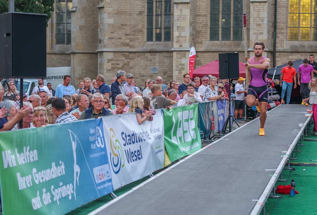 top-top.de-250828-282 | Foto, Video, Fotografie, Videografie, Fotobox, DJ, Discjockey, Musik, Musikbox, Veranstaltung, Photobooth, Amazon, Ebay, Buchtipp, Bestseller, Autor, Verlag, Buch, Wesel, Hamminkeln, NRW, Dinslaken, Rees, Drohne, Hochzeit, Party, Fotobox, Wesel, Fotograf