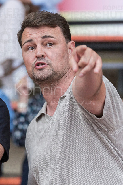 Para Heimspiel 7.0; Leverkusen, 18.07.2026 | LEVERKUSEN, GERMANY - JULY 18, 2026 :  Former Paralympic Champion Heinrich Popow gestures during the Para Heimspiel 7.0 at Fritz Jacobi Sports Complex on July 18, 2026 in Leverkusen, Germany.