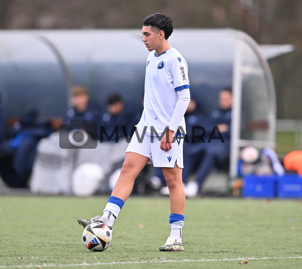 Fussball I Herren I Saison 2025-2026 I Bundesliga I 6. Spieltag I Eintracht Frankfurt - FC Bayern München  | MWMARA - Realisiert mit Pictrs.com