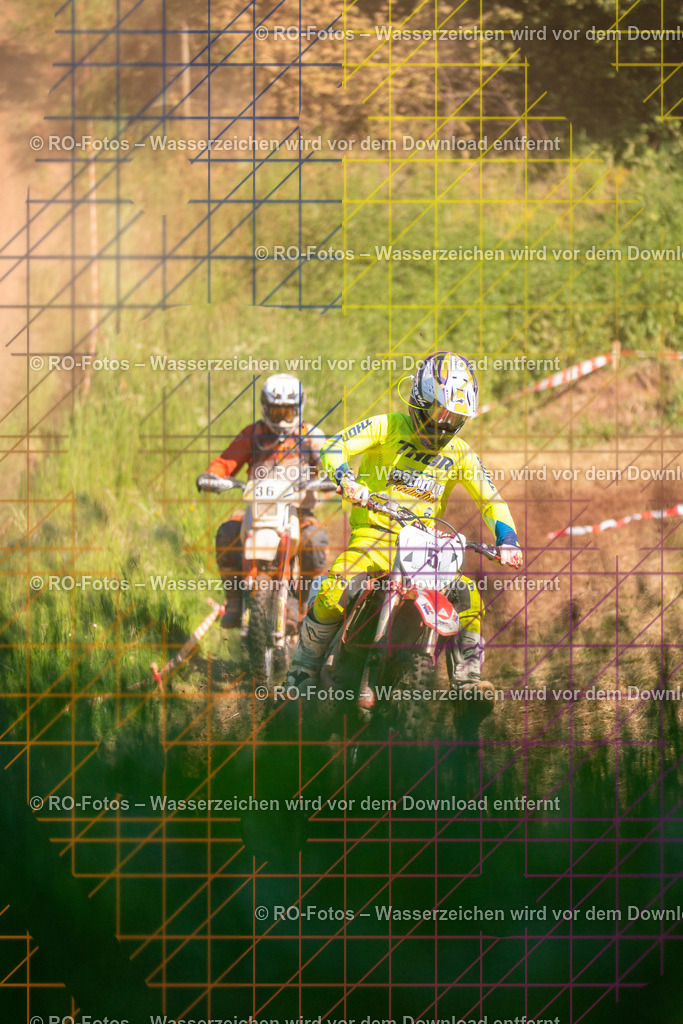 Wolfshausen 3 Lauf -1481 | Sportfotografie von RO-Fotos: Motorsport, Motocross, Enduro, Laufveranstaltungen und Triathlon. Professionelle Fotos von Sportlern und Events. - Realisiert mit Pictrs.com