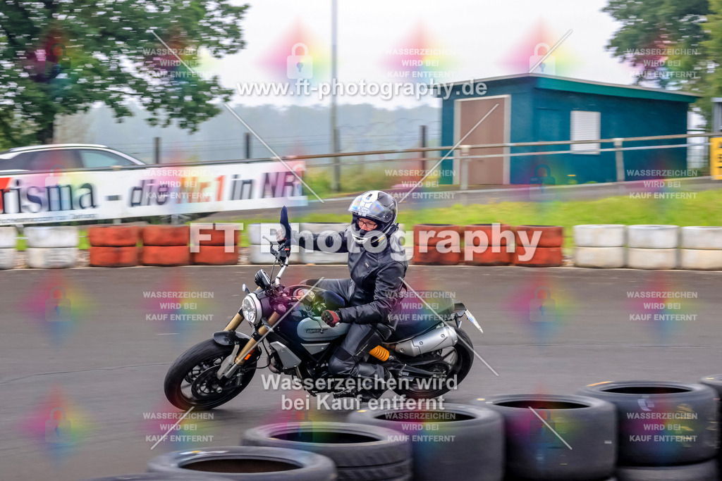 _TCM2825 | Hier findet Ihr Bilder von Touristenfahrten auf der Nürburgring Nordschleife oder von anderen Veranstaltungen die ich besucht habe. Viel Spass beim Durch Schauen 