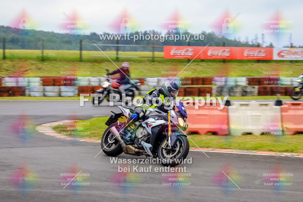 OBK-5357 | Hier findet Ihr Bilder von Touristenfahrten auf der Nürburgring Nordschleife oder von anderen Veranstaltungen die ich besucht habe. Viel Spass beim Durch Schauen 