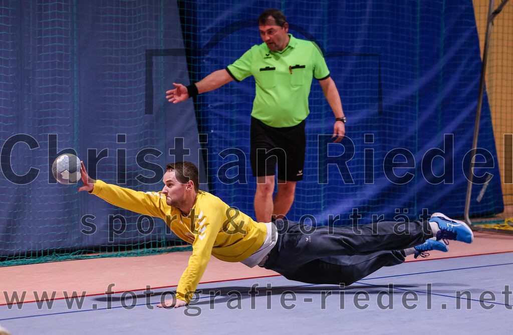 2024-11-09_101_SpVgg_Altenerding_gegen_TV_Altoetting | Erding, Deutschland, 09.11.2024:Handball, Bezirksoberliga Männer 2024 / 2025, 6. Spieltag, SpVgg Altenerding gegen TV Altötting, Endergebnis: 26:22Torwart Dominik Starflinger (TV Altötting, #1)Foto: Christian Riedel / fotografie-riedel.net