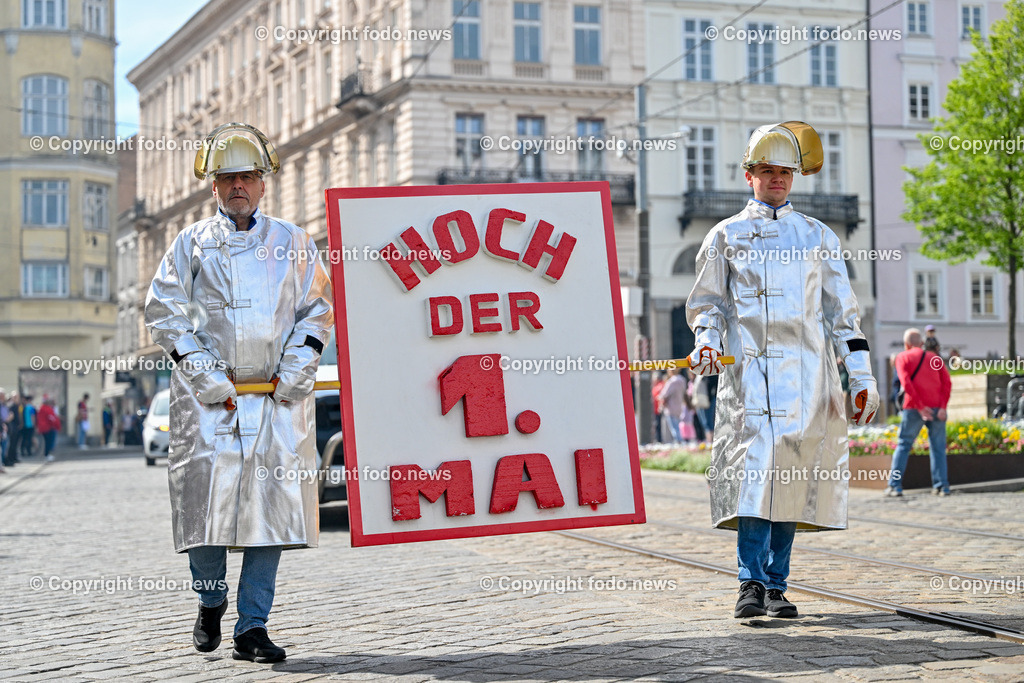 Hauptplatz Linz_ 1. Mai Umzug 2024_ 01.05.2024-47 | 01.05.2024, Hauptplatz Linz, AUT, Hauptplatz Linz, im Bild 1. Mai Umzug 2024 Linz Hauptplatz, SPOE 

Hoch der 1. Mai