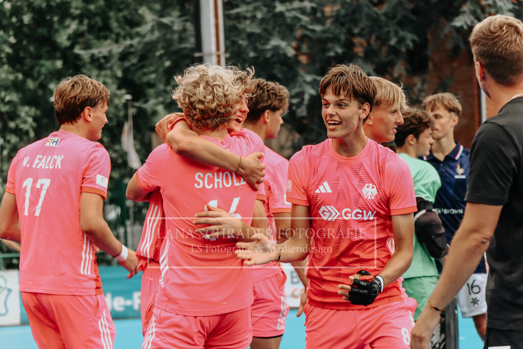 EM_MU18_F_GER-FRA_Lille_bearbeitet (350 von 433) | lanaschraderfotografie - Realisiert mit Pictrs.com