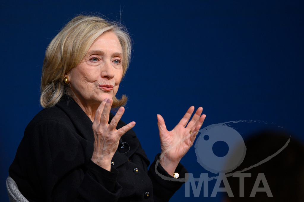 _DWI3170 | Die US-Politikerin Hillary Clinton auf der Veranstaltung Bridging Scholarship and Statecraft im Rahmen der Münchner Sicherheitskonferenz 2026. München, 13.02.2026 Bayern Deutschland  - Realisiert mit Pictrs.com