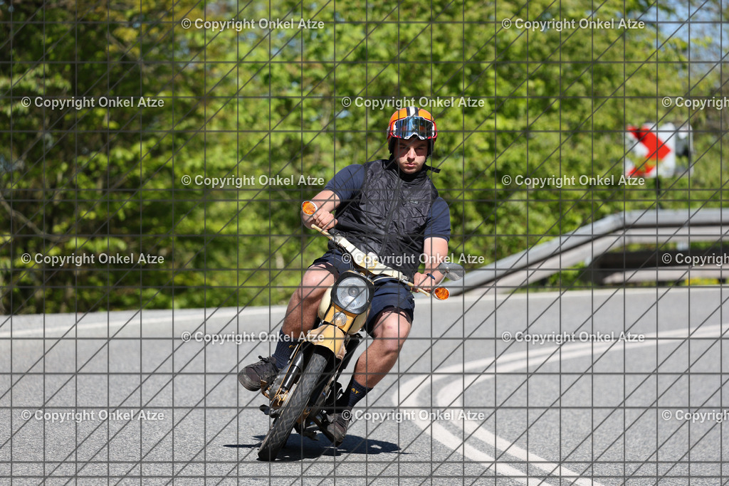 IMG_9281 | Fotograf am Kyffhäuser. Onkel Atze. Kyffhäuser Rennstrecke. Café36. Motorsportfotografie. - Realisiert mit Pictrs.com