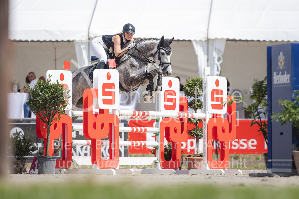 220612_LüPfSpTa_Punkte-L-506 | Lützower Pferdesporttage
Punktespringprüfung Kl.L mit Joker geschlossen
12.06.2022
