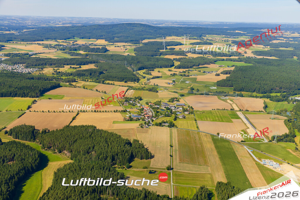 Luftaufnahme von Hebanz Marktleuthen Bild- Das Luftbild wurde 2025 vom UL-Flugzeug heraus erstellt ( keine Drohne ) - Hochauflösende Luftaufnahme -Nicht vergleichbar mit Google Maps oder Satelittenbilder- Die Geschenkidee !Mit Lizenz und Bildrechte bestellbar