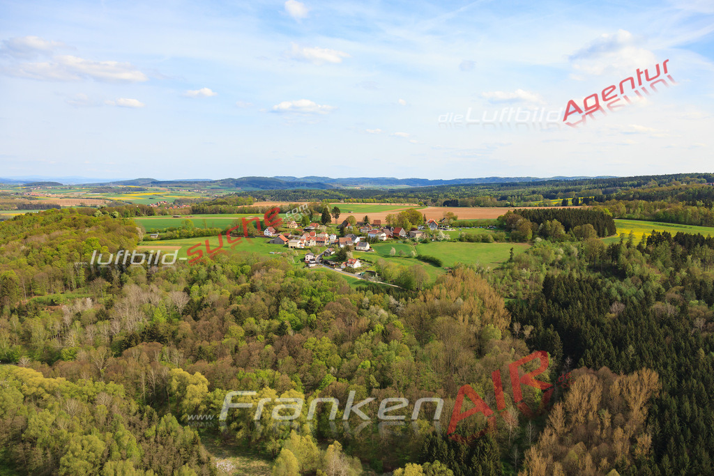Luftbild von Krappenroth Lichtenfels - Luftaufnahme wurde 2015 von https://frankenair.de mittels Flugzeug (keine Drohne) erstellt - die Geschenkidee