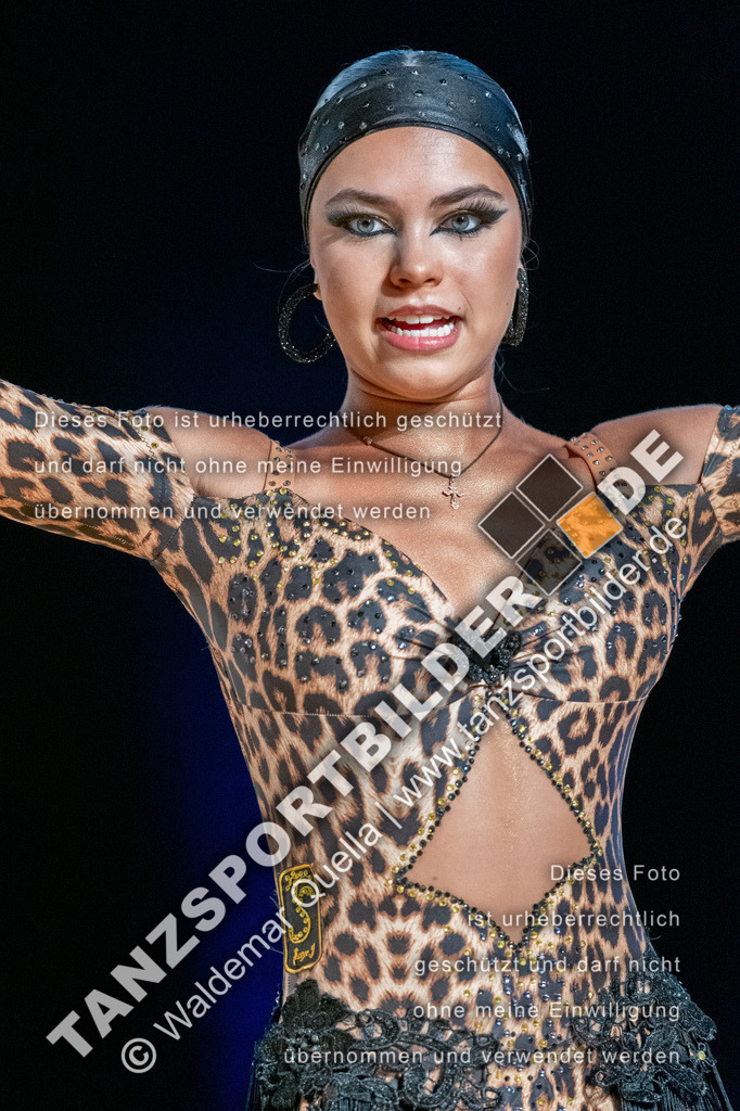 20250504-00454 | Hier finden Sie Tanz Bilder vom Latein und Standard Formationen tanzen. Sportbilder vom Tanzsport. Schöne Fotos und von Weltmeisterschaft, Europameisterschaft, Bundesliga, Regionalliga, Oberliga und Landesliga sowie von GOC Stuttgart, DanceComp, WM Bremen