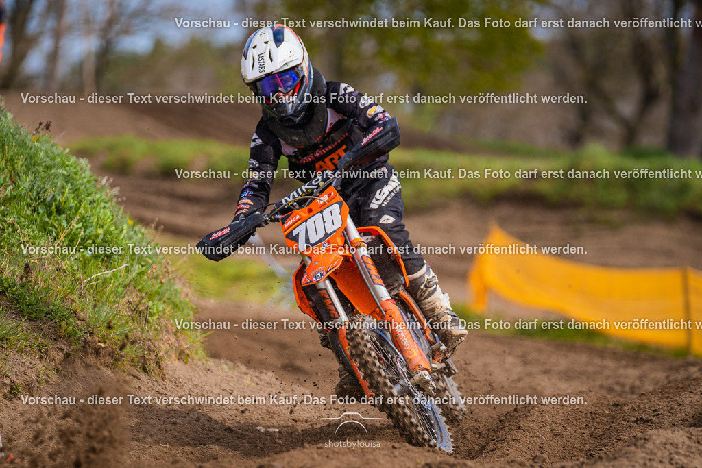 04_13_Bensdorf_85-2064 | Sportfotografin aus Berlin-Brandenburg mit Fokus auf Motocross. Ich halte deine sportliche Leistung und echte Emotionen auf und neben der Strecke professionell fest. Entdecke die Fotos von deinem Rennen und bestelle sie direkt hier im Shop.