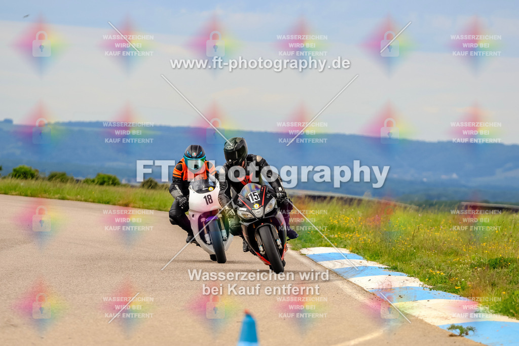 MotoTeam-2416 | Hier findet Ihr Bilder von Touristenfahrten auf der Nürburgring Nordschleife oder von anderen Veranstaltungen die ich besucht habe. Viel Spass beim Durch Schauen 