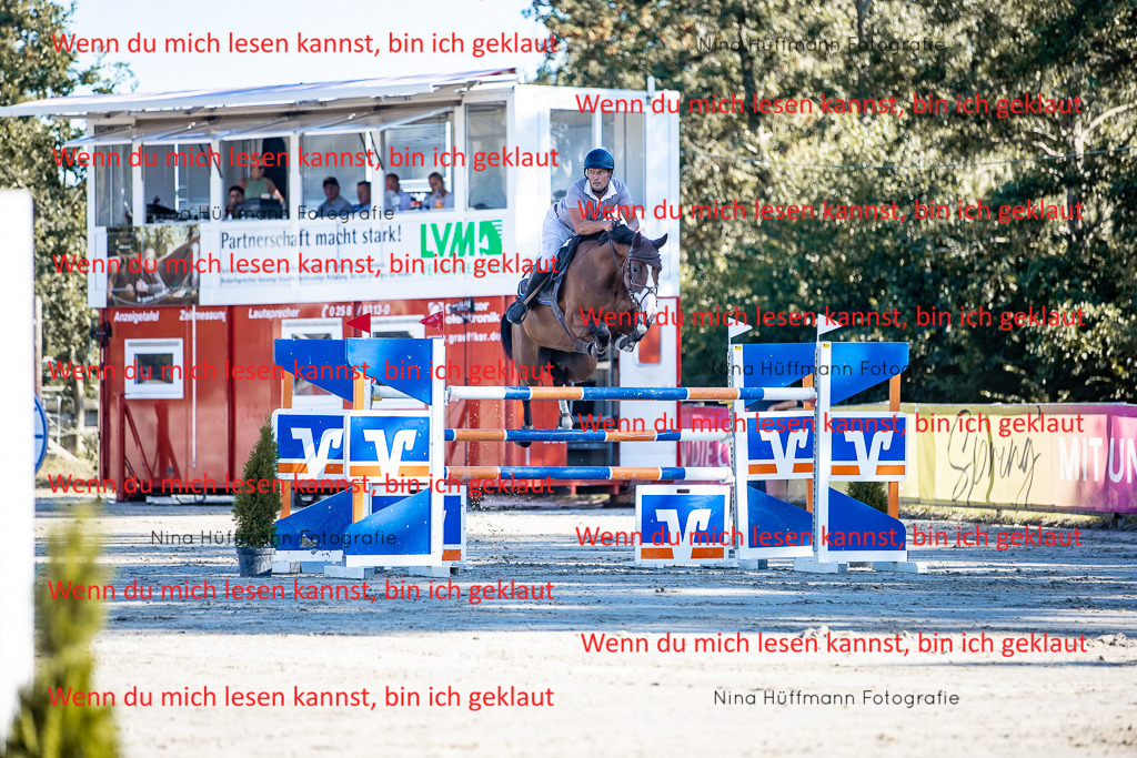 BK1A8131 | Turnierbilder Turnierfotos Nina Hüffmann Turnierfotografie Pferdefotografie Tierzeichnung Haustierzeichnung Pferdezeichnung Hundezeichnung Videograf  - Realisiert mit Pictrs.com