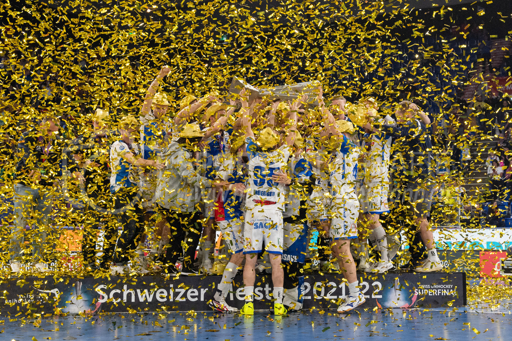 SV Wiler-Ersigen vs GC Unihockey - 23. April 2022 | SV Wiler-Ersigen vs GC Unihockey
Stimo Arena, Kloten
GC ist Schweizer Meister 2021/22.
Bild: Sportfotografie Markus Aeschimann | www.markus-aeschimann.ch - Realisiert mit Pictrs.com