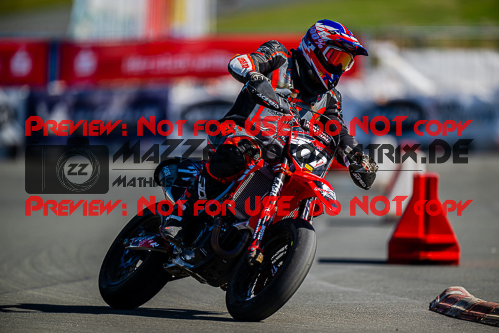 MaZZes_FotoMatrix_220903_1839 | UE40