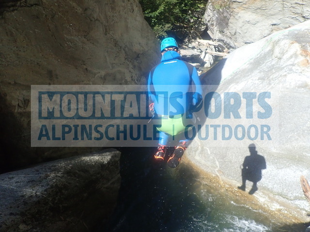 P9210086 | Bestelle die Bilder deines Berg- oder Wasser-Abenteuers mit Mountain Sports bequem von zu Hause aus direkt über unseren Online Fotoshop von pictrs.com. - Realisiert mit Pictrs.com