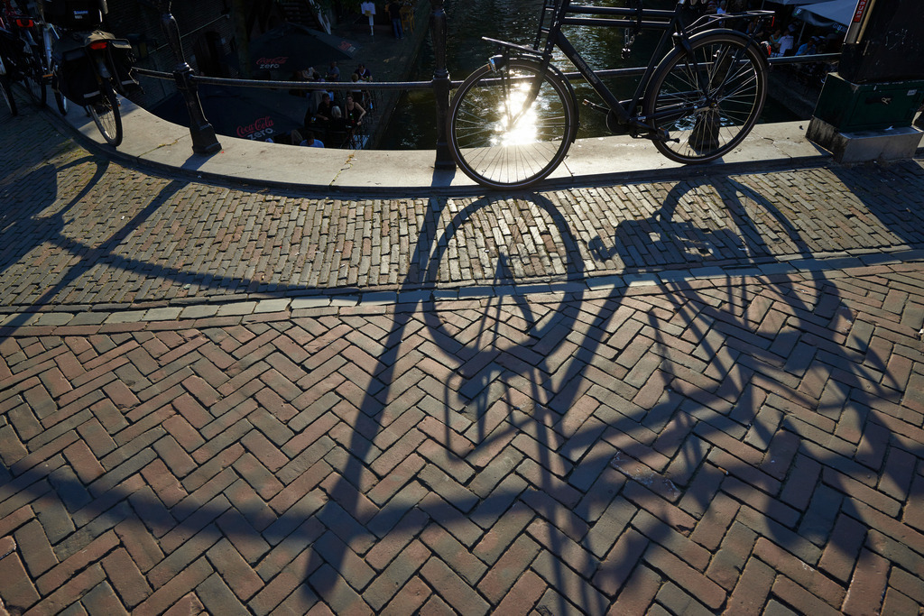 Abgestellte Raeder auf der Bruecke | Utrecht, Niederlande - July 22, 2014: Abgestellte Raeder auf der Bruecke. - Realisiert mit Pictrs.com