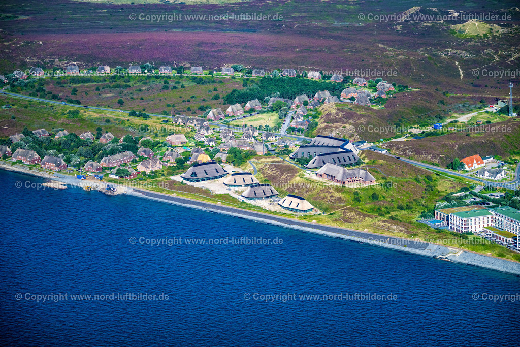 Sylt_Lanserhof_Gesundheitsresort_ELS_2517280824 | LIST 28.08.2024 Neubau- Baustelle der Hotelanlage " Lanserhof " auf der Insel Sylt im Bundesland Schleswig-Holstein, Deutschland. Weiterführende Informationen bei: DS-Plan Ingenieurgesellschaft für ganzheitliche Bauberatung und Generalfachplanung mbH,  Drees & Sommer SE,  HÖFT BAU SYLT GmbH & Co. KG,  Lanserhof GmbH,  Schoeller & von Rehlingen PR GmbH. // New construction site the hotel complex " Lanserhof " on the island Sylt in the state Schleswig-Holstein, Germany. Further information at: DS-Plan Ingenieurgesellschaft fuer ganzheitliche Bauberatung und Generalfachplanung mbH,  Drees & Sommer SE,  HOeFT BAU SYLT GmbH & Co. KG,  Lanserhof GmbH,  Schoeller & von Rehlingen PR GmbH. Foto: Martin Elsen