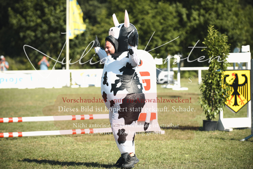DSC_7759 | Pferde- und Turnierfotografie in Westsachsen. Pferdeportraits, Auftragszeichnungen und intuitive Kunst.