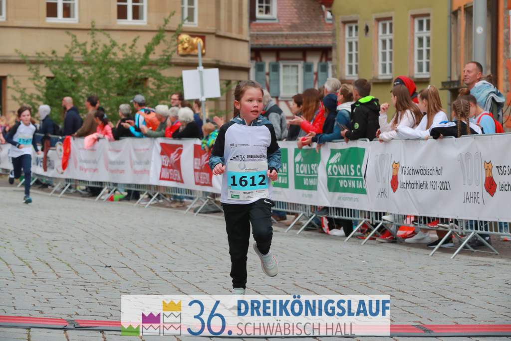 Stadtwerke Schüler und Jugendlauf 1,7km | 3koenigslauf 2022 Stadtwerke Schüler und Jugenlauf 1,7km - Realisiert mit Pictrs.com