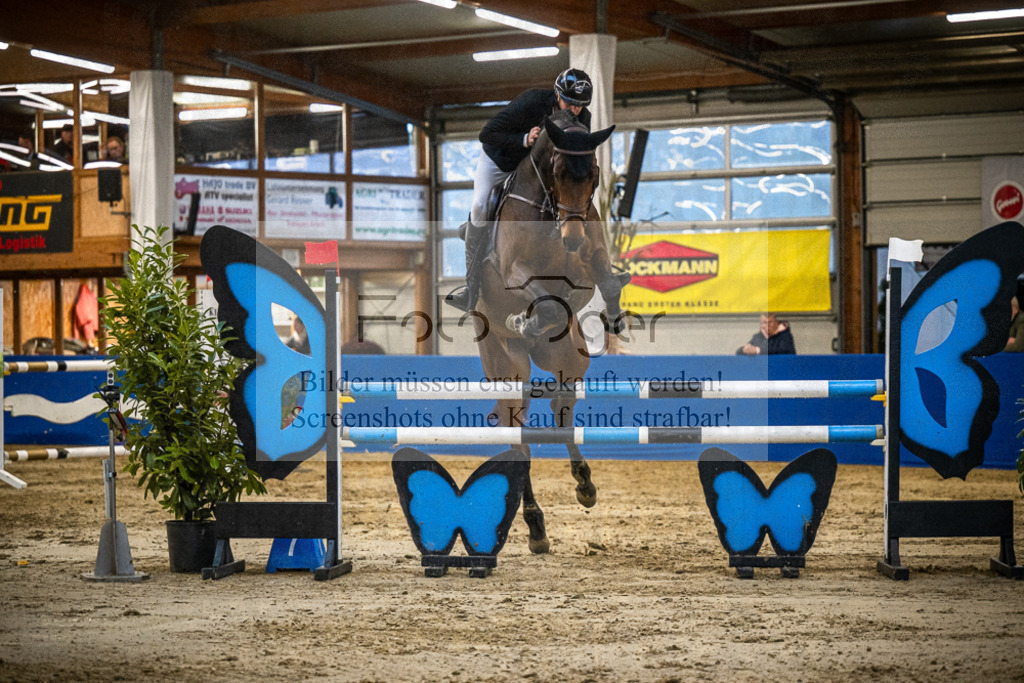 DOS_B992 | Entdecke hochwertige Reitturnierfotos von Foto Oger. Professionell, emotional und authentisch – jetzt Lieblingsmomente im Shop bestellen.Deutschlandweite Turnierfotografie. - Realisiert mit Pictrs.com