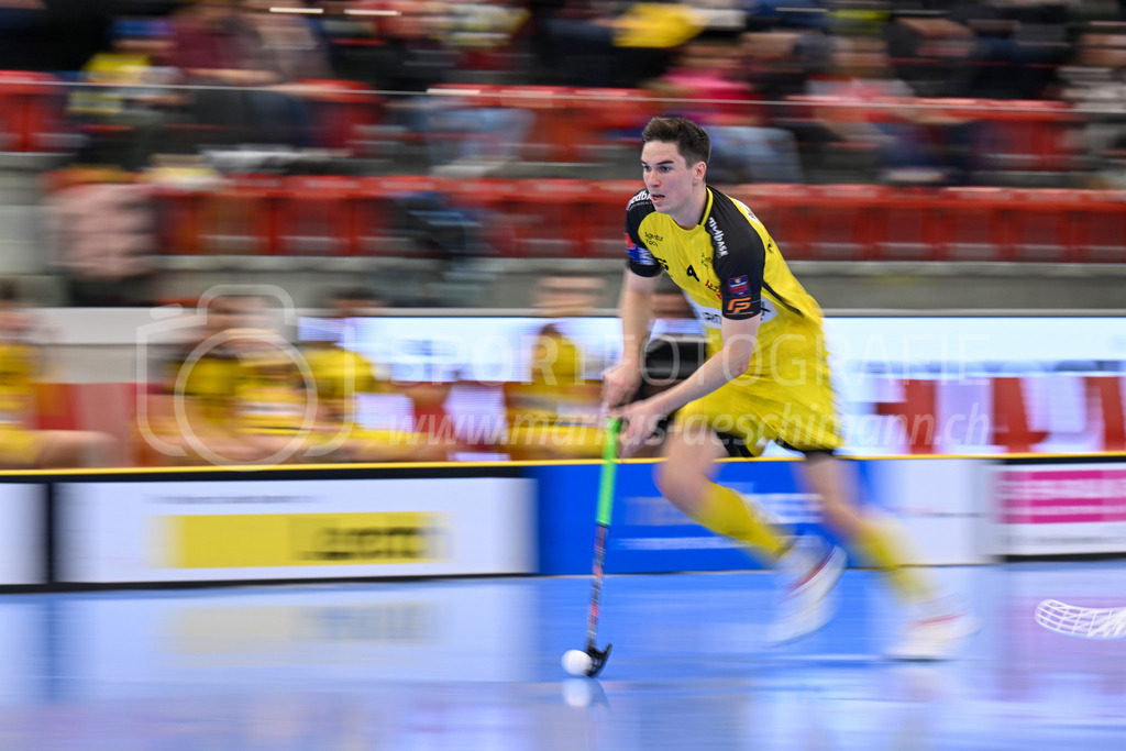 HC Rychenberg vs Tigers Langnau - 11. Dezember 2022 | HC Rychenberg vs Tigers Langnau
AXA Arena, Winterthur
Nils Conrad (#4 HC Rychenberg).
Bild: Sportfotografie Markus Aeschimann | www.markus-aeschimann.ch - Realisiert mit Pictrs.com