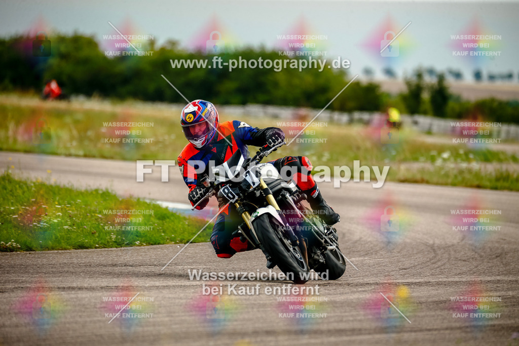 Chambley Juli-2389 | Hier findet Ihr Bilder von Touristenfahrten auf der Nürburgring Nordschleife oder von anderen Veranstaltungen die ich besucht habe. Viel Spass beim Durch Schauen 