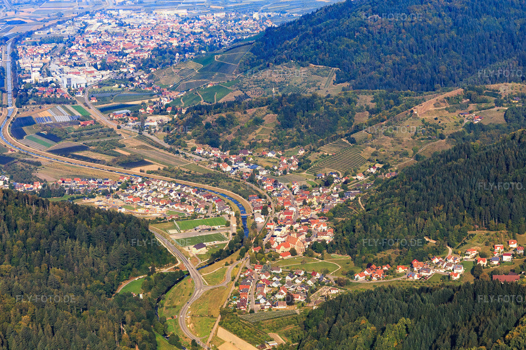 Ortsübersicht im Renchtal aus Osten | Luftbild: Ortsübersicht im Renchtal aus Osten in Lautenbach im Bundesland Baden-Württemberg in Deutschland. Foto: IMG_008903.jpg vom 20.09.2020 durch Werner Riehm/FLY-FOTO.de - Realisiert mit Pictrs.com