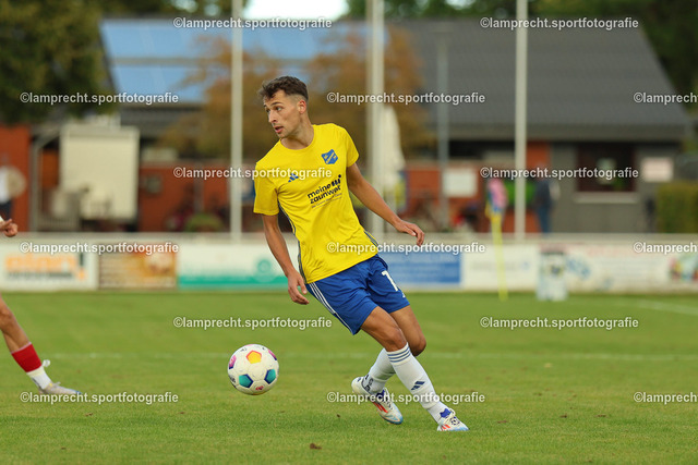 Fußball I Herren I Senioren Landesliga Holstein I 5. Spieltag I SC Rönnau - VfB Lübeck U21 I 23.08.2025.0018 | Mats Hamann (15, SC Rönnau) - Realisiert mit Pictrs.com