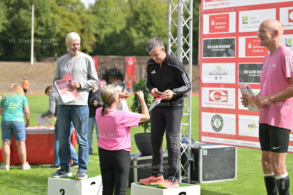 2026-08-23_Sparkassenlauf_Siegerehr_KH_00035 | Die Fotografen - Realisiert mit Pictrs.com