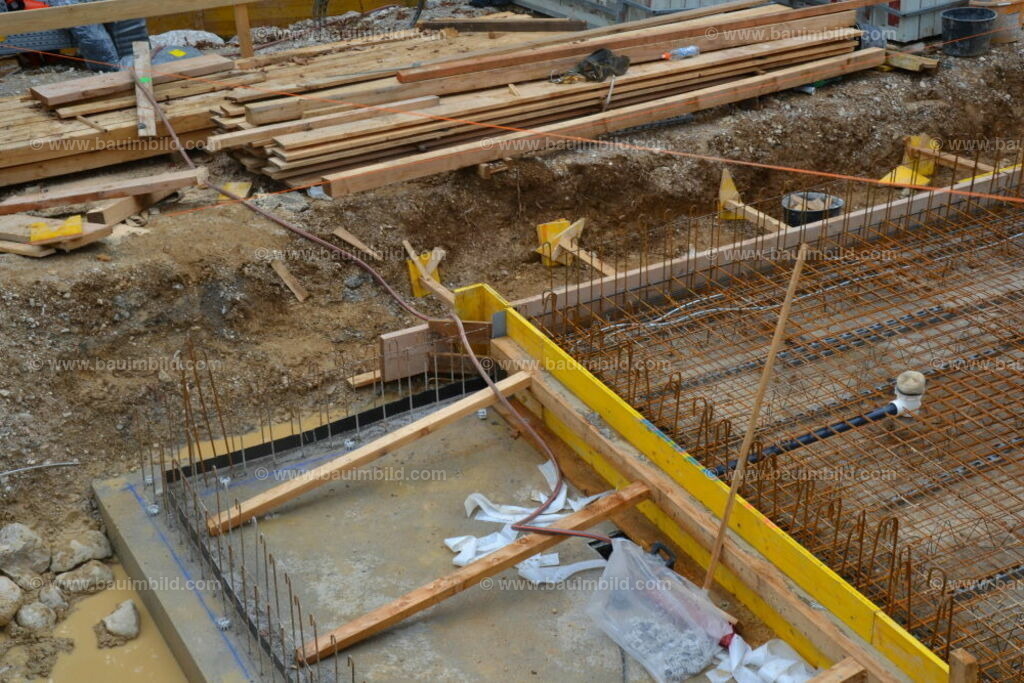 bib-lg04-betonarbeiten-0063 | Nach LV-Leistungsgruppen sortierte Detailfotos über den Bau eines Hauses. Alle Hausbau-Bilder direkt vom Urheber und Autor der Website Haus-Selber-Bauen.com