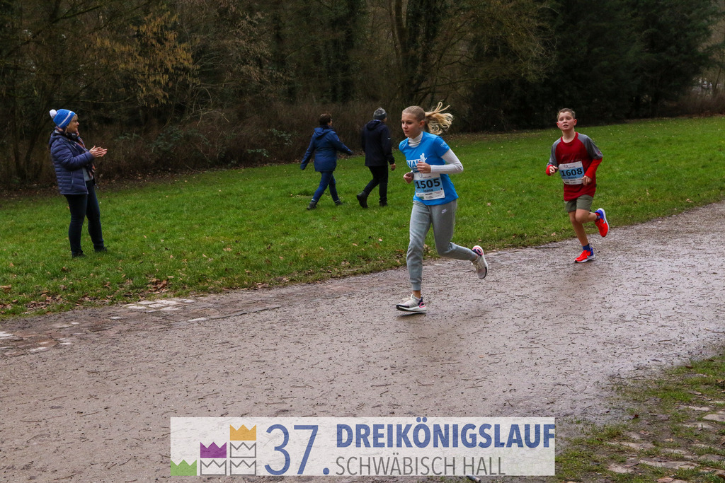 Stadtwerke Jugendlauf 1700m | 3 Koenigslauf 2023 - Realisiert mit Pictrs.com