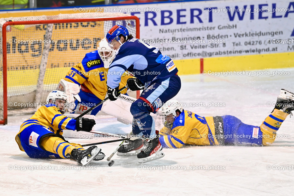 ESC Steindorf vs. EHC Althofen 8.3.2024 | #91 Kravania Kristian ESC Steindorf, #31 Horn Fabian EHC Althofen, #92 Jagarinec Jakob Lukas EHC Althofen, ESC Steindorf vs. EHC Althofen 8.3.2024, ESC Steindorf vs. EHC Althofen am 08.03.2024 in Steindorf (Ossiachersee Halle), Austria, (Photo by Bernd Stefan)