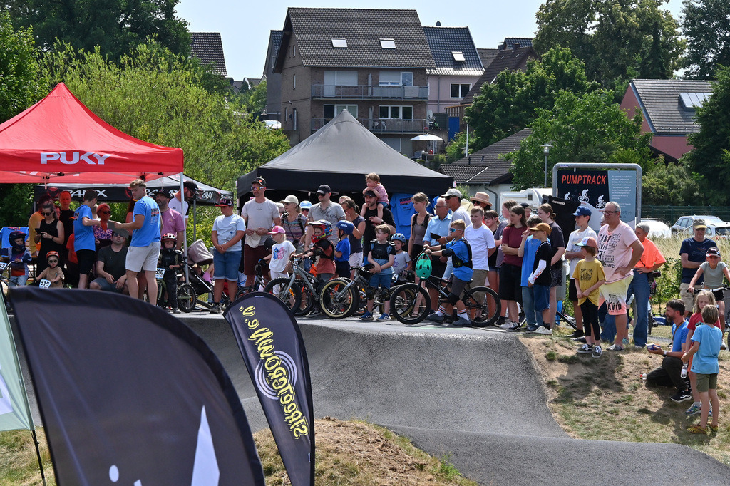 DSC_6431-cam-florian | German Pumptrack Series - Realisiert mit Pictrs.com