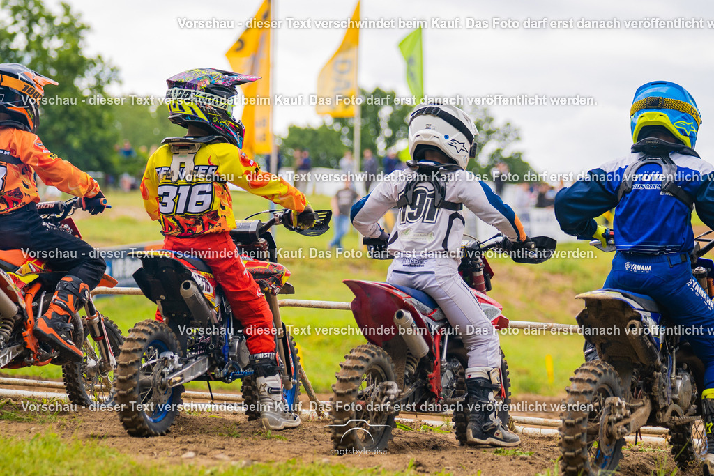 20260607_MSCParmen-1143 | Sportfotografin aus Berlin-Brandenburg mit Fokus auf Motocross. Ich halte deine sportliche Leistung und echte Emotionen auf und neben der Strecke professionell fest. Entdecke die Fotos von deinem Rennen und bestelle sie direkt hier im Shop.